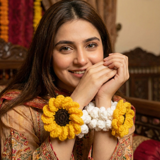 Woolen Sunflower Gajray 🌻